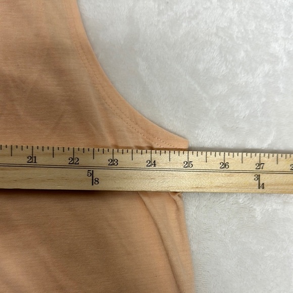 Peach Sleeveless V-Neck Top - Picture 4 of 6